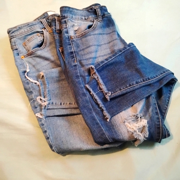 Universal Thread Denim - 💙💙 NWOT Womens 2 Pairs Distressed Ripped Grunge Jeans Size 8 Denim Casual